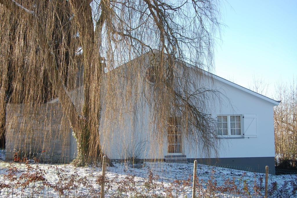 Sous Le Saule Holiday Home Heyd Bilik gambar